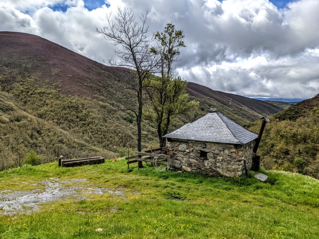 Mapa de ruta de senderismo estilizado